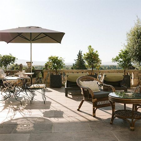 Le Petit Chateau Chateauneuf-de-Gadagne Exterior photo