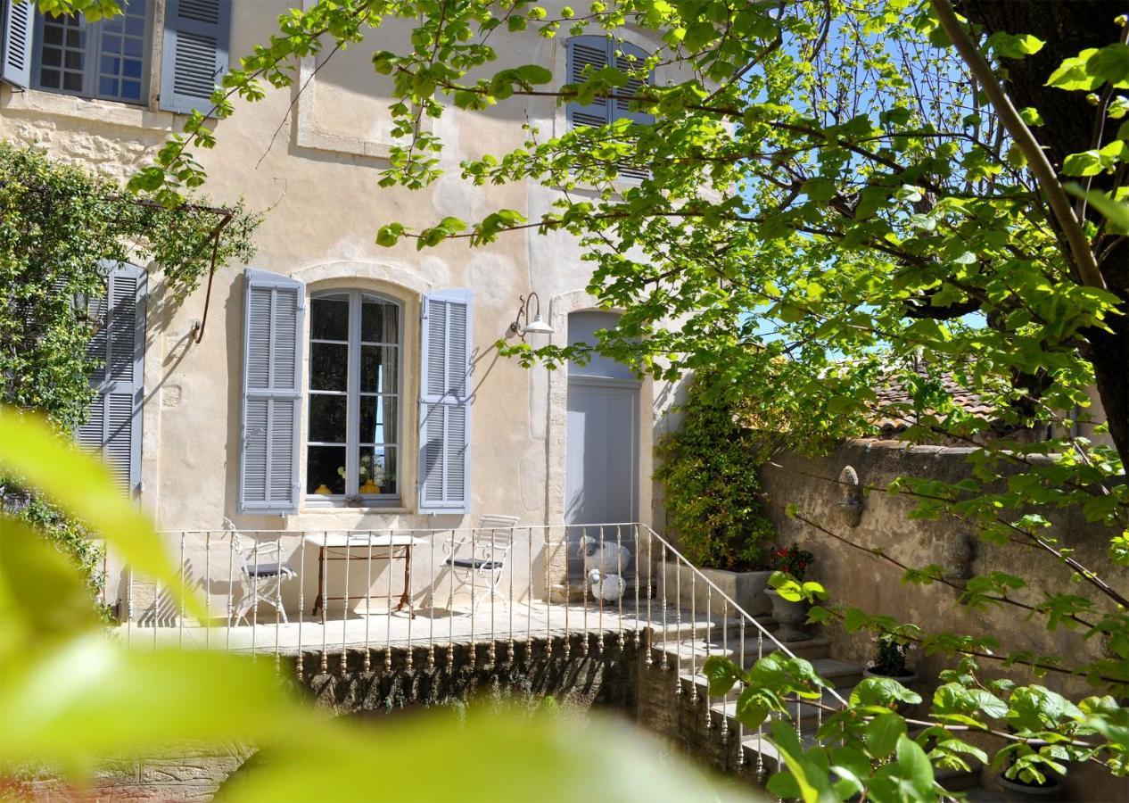 Le Petit Chateau Chateauneuf-de-Gadagne Exterior photo